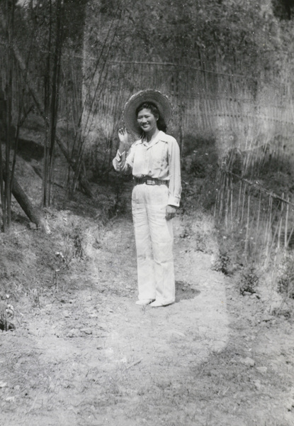 Jiang Fangling in Fu's garden