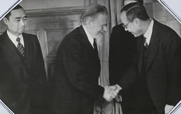 Chen Ting,  Fu Bingchang and Mikhail Ivanovich Kalinin, at the Kremlin, Moscow