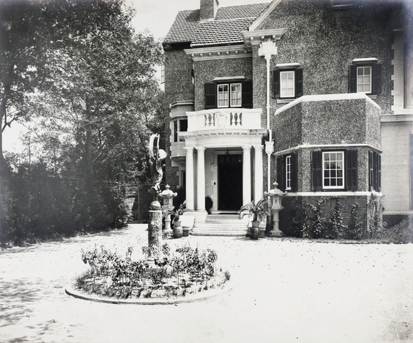 Front entrance and porch, 727 Avenue Haig, Shanghai