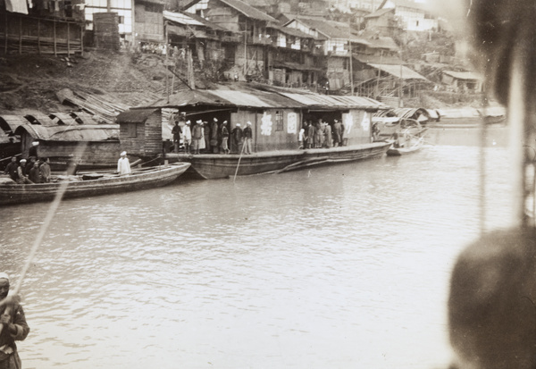 Landing stage (a hulk), Yangtze River, east of Luzhou