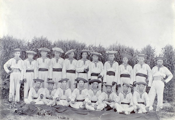 Customs boatmen at Nanking, 1900