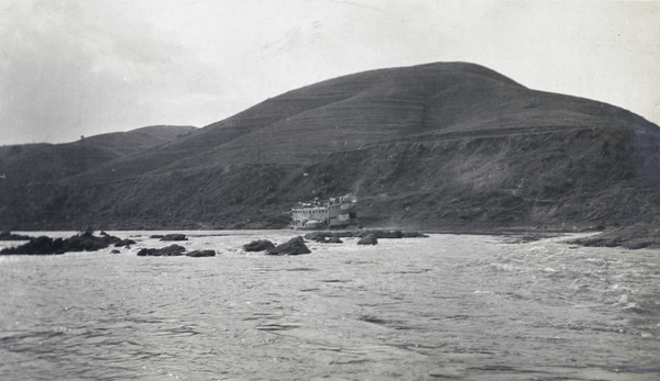 Rocky outcrops in the West River Rapids