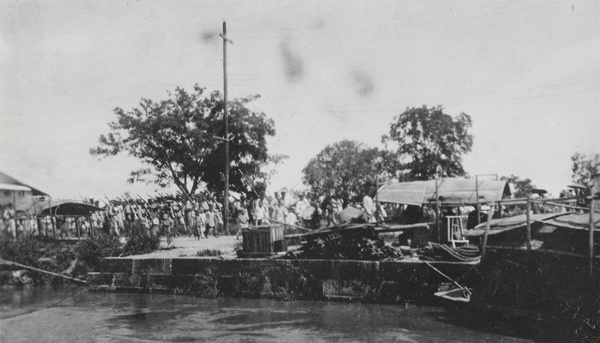 Soldiers marching on the Nanning Bund