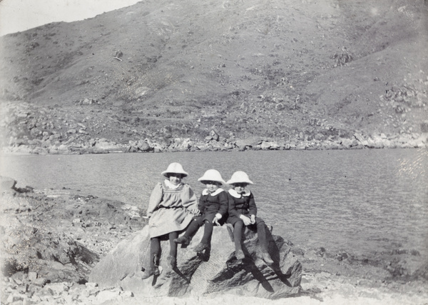 Dorothy, Geoff and Harold Hillier, Hong Kong