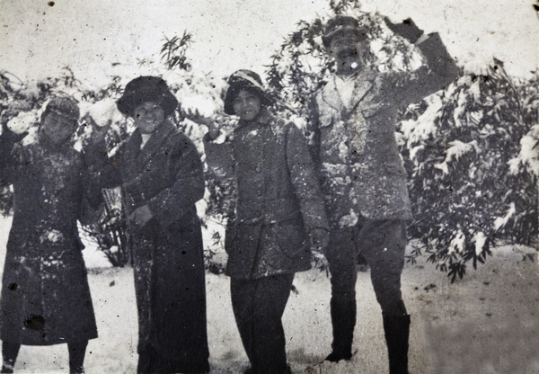 Family with snowballs in the garden of 35 Tongshan Road, Hongkou, Shanghai