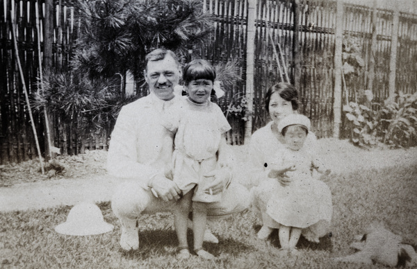 Unidentified family in the garden of 35 Tongshan Road, Hongkou, Shanghai