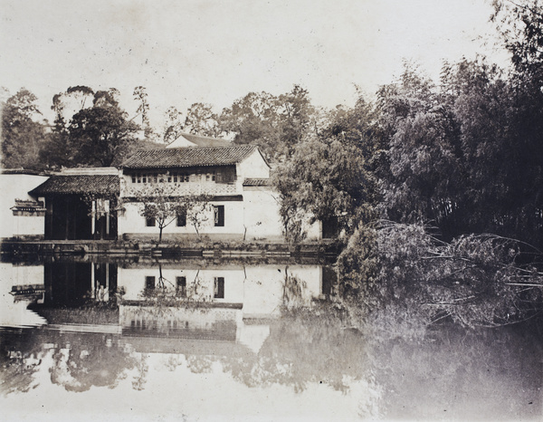 Garden opposite the Hardoon holiday villa, West Lake (Xihu), Hangzhou