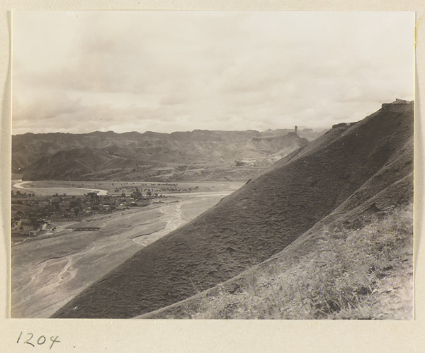 General view of the Re River and surrounding mountains and Qingchui Peak