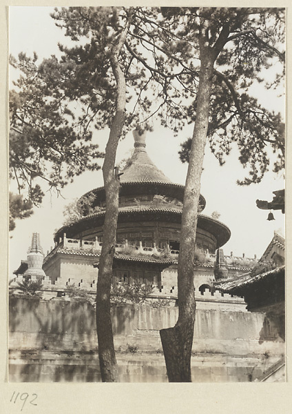 Facade of Xu guang ge at Pu luo si