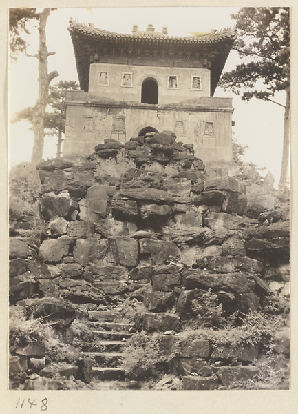 South facade of Bei ju lu zhou dian at Da Fo si