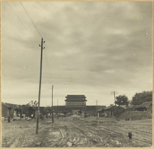 Street leading to Andingmen (安定门)