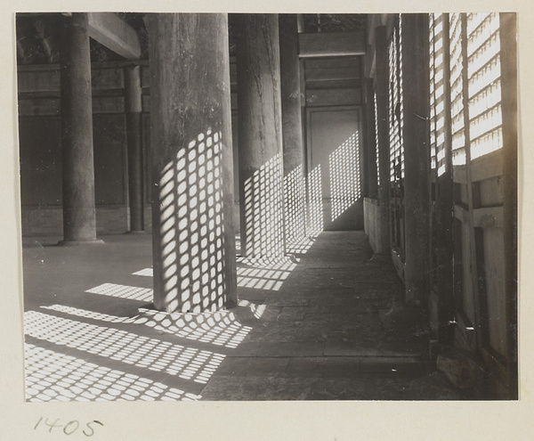 Interior view of Ling en dian at Chang ling