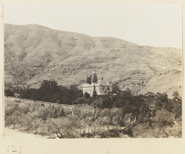 Jin gang ta at Bi yun si and surrounding landscape