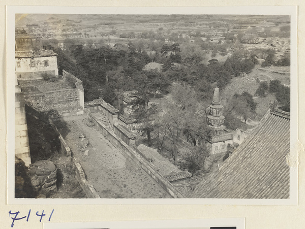 Buildings and stupa-style pagoda on Back Hill at Yihe Yuan