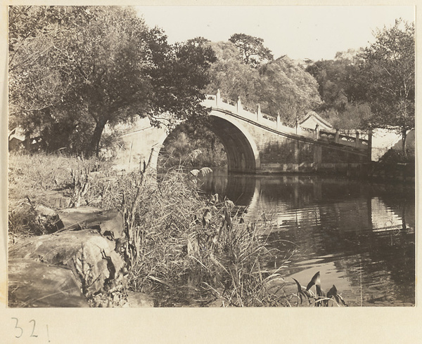 Single-arched stone bridge at Yihe Yuan