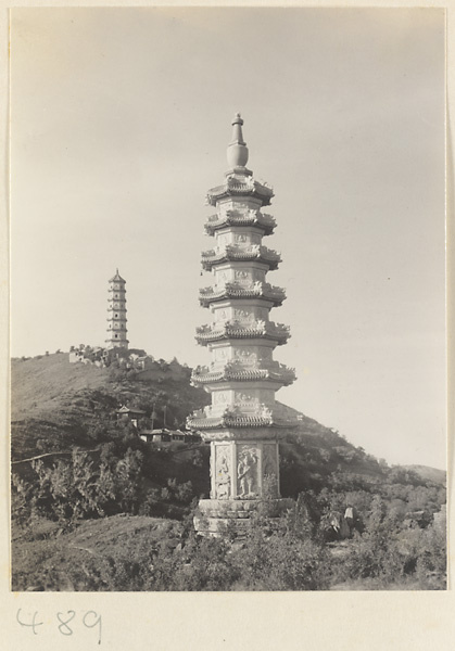 Yu feng ta (left) and Hua zang hai ta (right) on Yuquan Hill