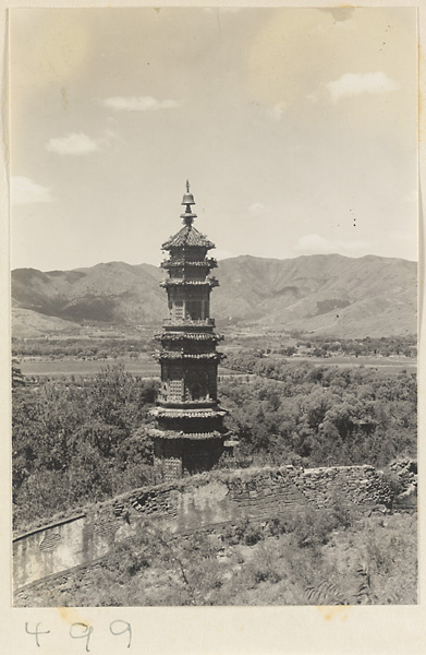 Duo bao liu li ta on Back Hill at Yihe Yuan