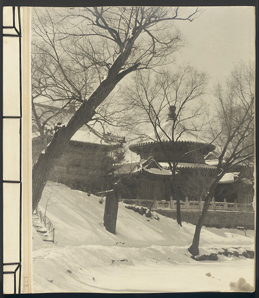 Wan shan dian and Qian sheng dian in the snow