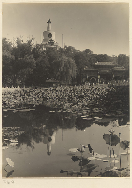 View of Qiong Island showing Bai ta with Dui yun pai lou below