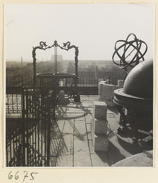 Astronomical instruments at Guan xiang tai