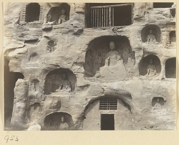 Detail of Wuzhou Cliff at Yun'gang showing the entrance to Cave 11