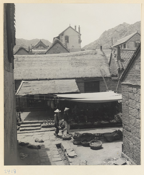 Street market in a fishing village on the Shandong coast