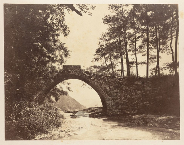 Bridge over stream beside falls, 'Snowy Valley' (Xuedou Mountain), Xikou Scenic Area (溪口風景區), near Ningbo