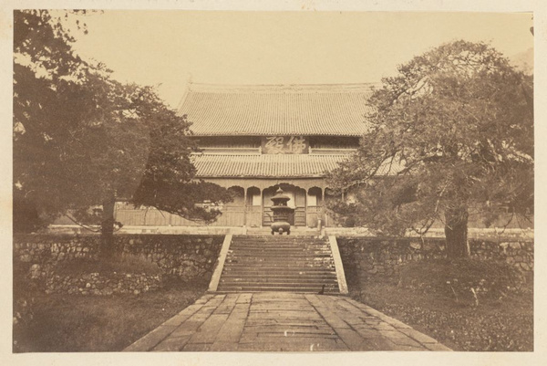 Temple on sacred Buddhist island of Pootoo