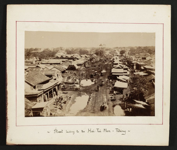 View towards the Inner City, of Hatamen Street, from Chongwenmen (崇文門), Beijing