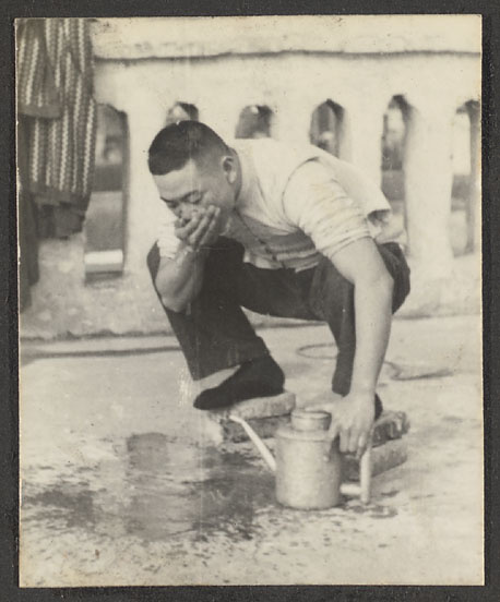 Minor ablutions.  Honan Mosque, Hankow.