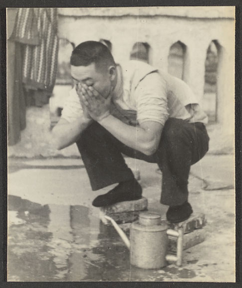 Minor ablutions. Honan Mosque, Hankow.