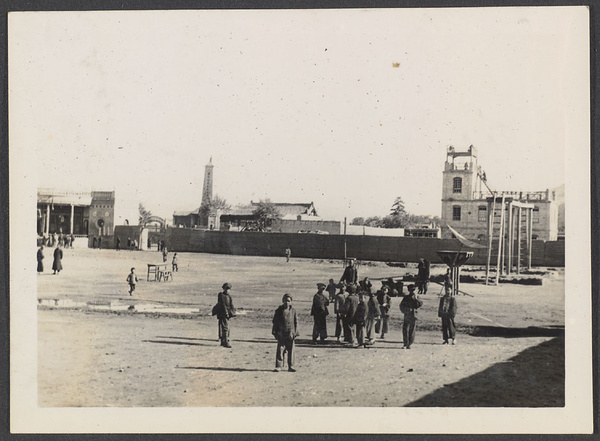 Sining. Another and earlier view of public square.