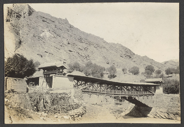 Leaving Shunhwa. A study in cantilever bridges.