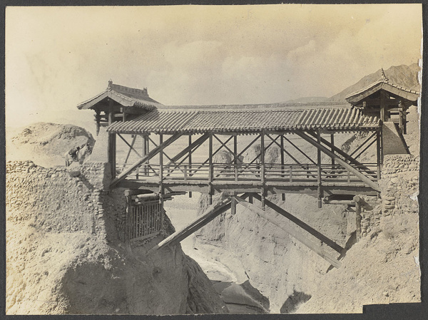 Leaving Shunhwa. A study in cantilever bridges.