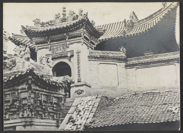 Tsingshui Ho Valley.  North to the Yellow River.  [Nan Ku Sz.]  Entrance.