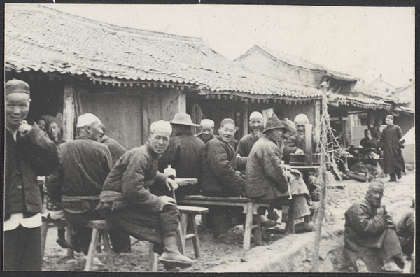 Kuyuan, Kansu. The open forum.