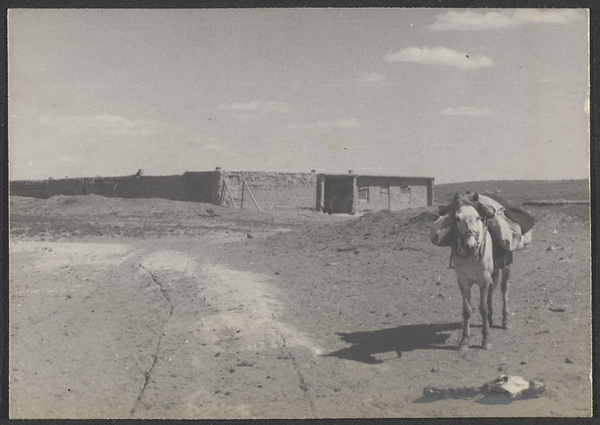On the border of the Odos Desert. The inn at Pe T'a Suei.