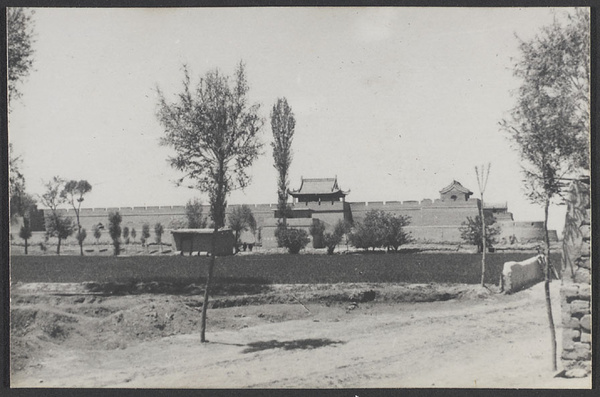 Kinki Hsien, Ningsia. Fort of Tung Fu-Hsiang.