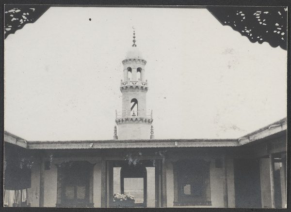 Wang Chia T'ai Tsz, Ningsia. The ahung in charge had been to Mecca three times.