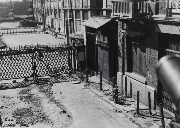 View from Blockhouse 'F' of soldiers outside Sihang warehouse, Shanghai, 1937