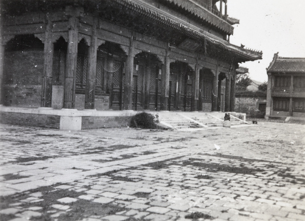 Hall, Peking