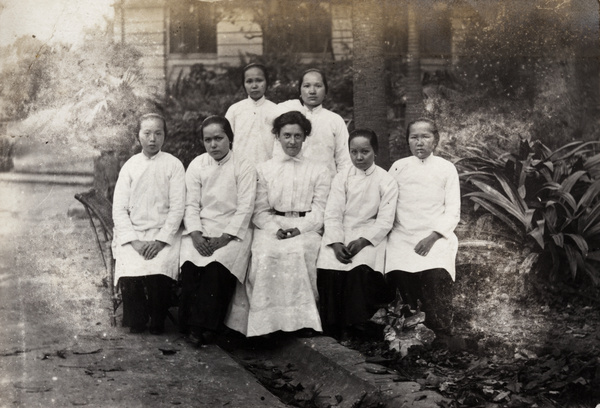 Dr Eleanor Whitworth Mitchell with hospital staff, Hong Kong