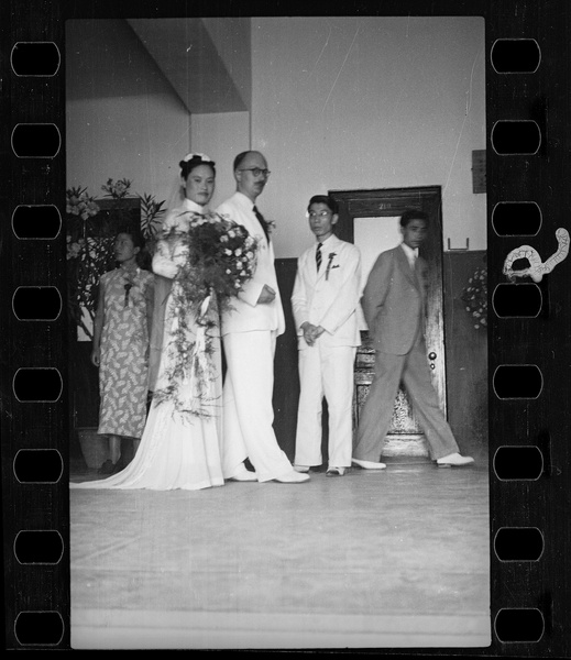 Hsiao Li Lindsay (李效黎) and Michael Lindsay (林迈可) on their wedding day, Yenching University (燕京大學), Beijing (北京)