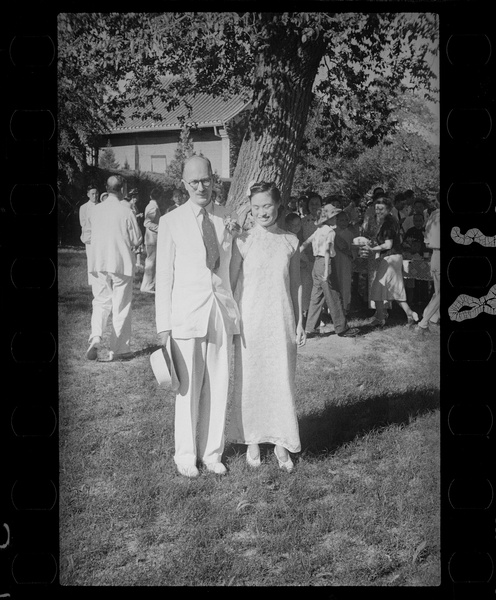 Michael Lindsay (林迈可) and Hsiao Li Lindsay (李效黎) at their wedding party at Yenching University (燕京大學), Beijing (北京)