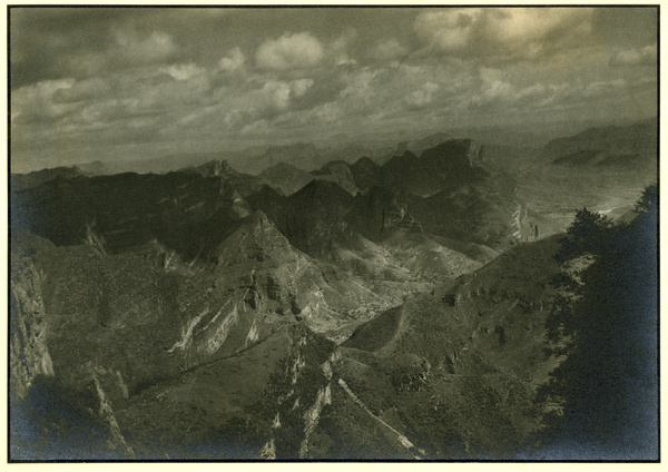 Mountainous landscape near the Sha River, Shanxi, 1939