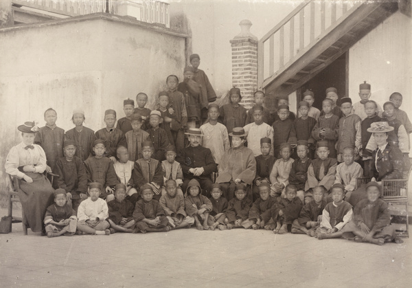 Staff and boys, Boys' School, Zhangpu