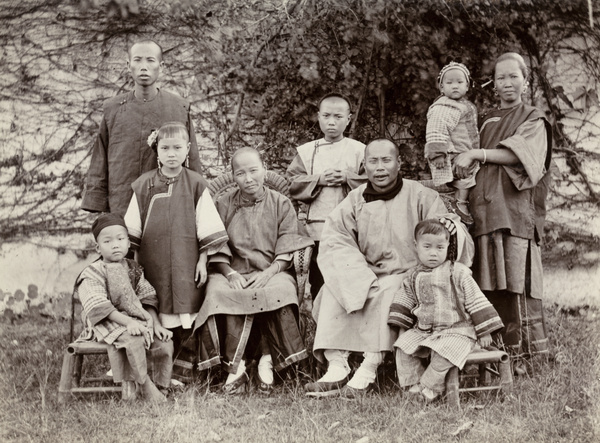 Jin-sui sian si and family, Kio lai, near Dongshan