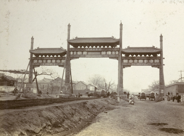 Pailou and main road, Peking