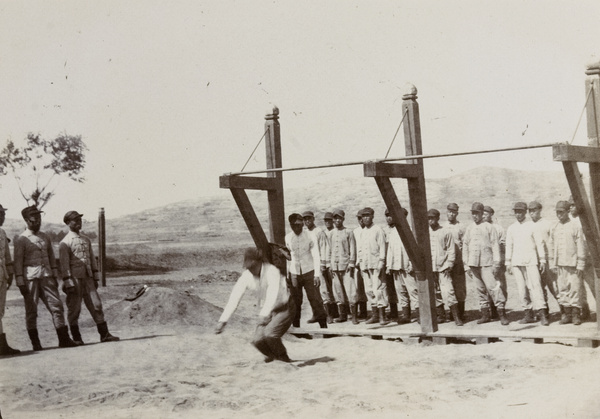 Soldiers' gymnastics - landing