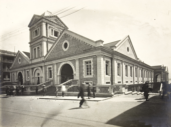 Central Market (中環街市), viewed from Queen's Road, Hong Kong